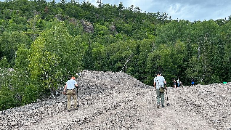 Detecting the Cliff Mine